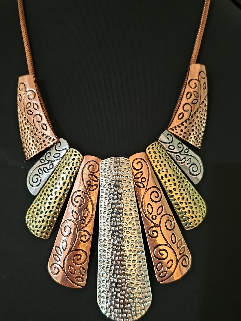 Necklace - Picture 5 of 16